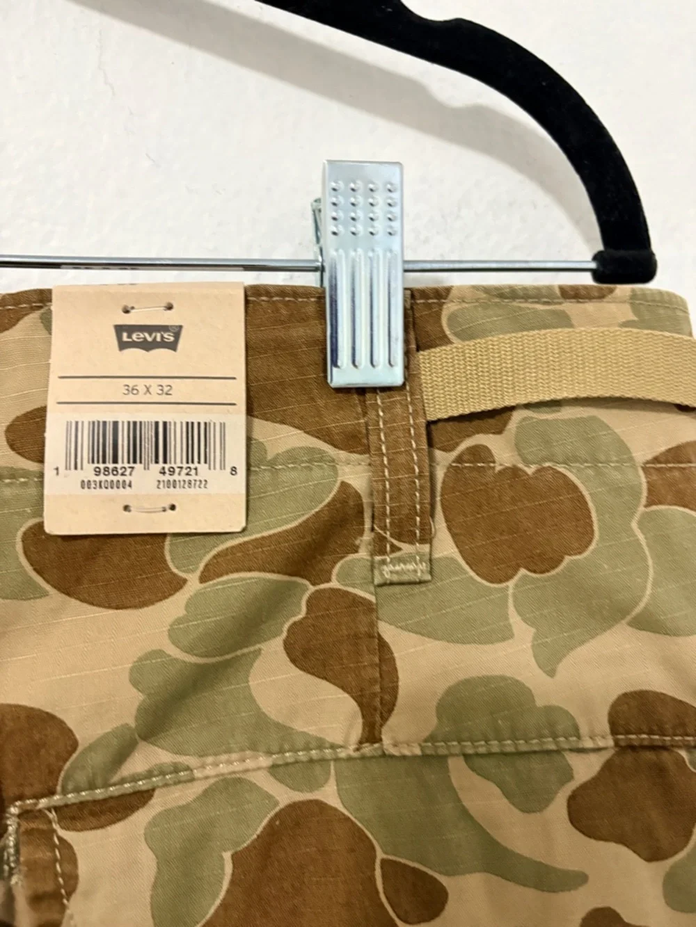 NWT Levi's XX Cargo Baggy Fit Pants in Camo - size 36 x 32
